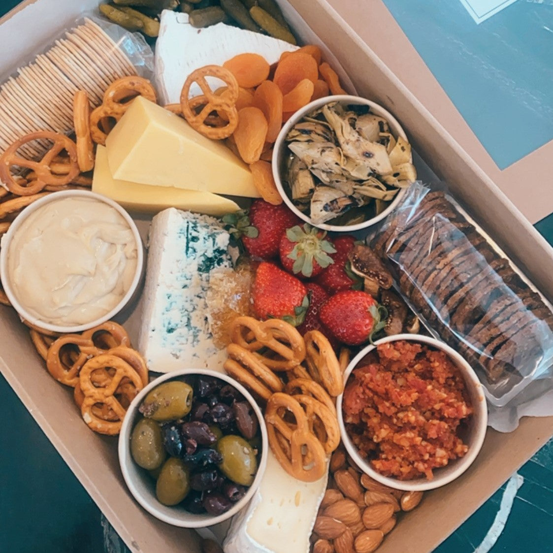 Medium Grazing Box